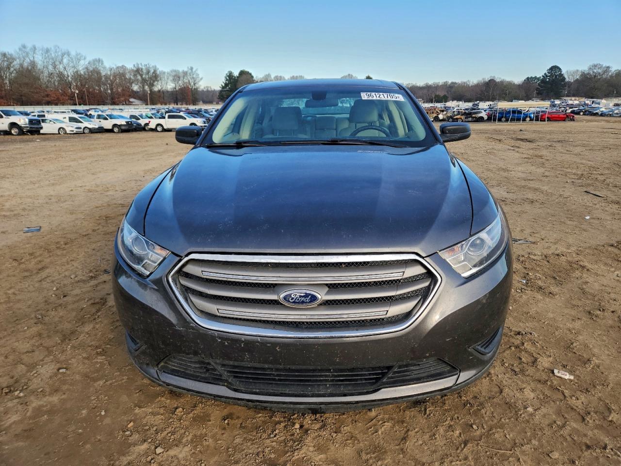 2015 FORD TAURUS SE photo 9