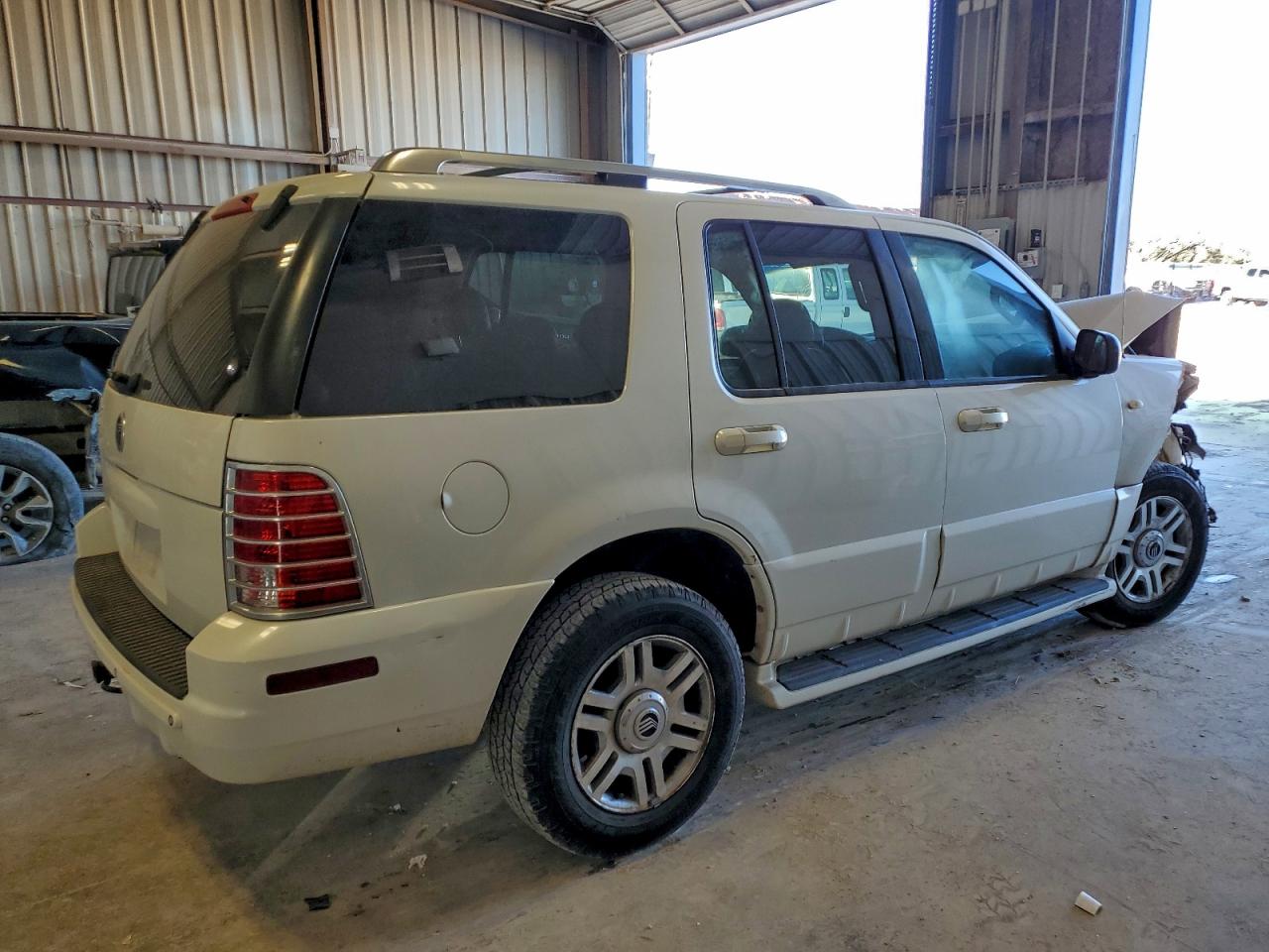 2004 MERCURY MOUNTAINEER photo 3