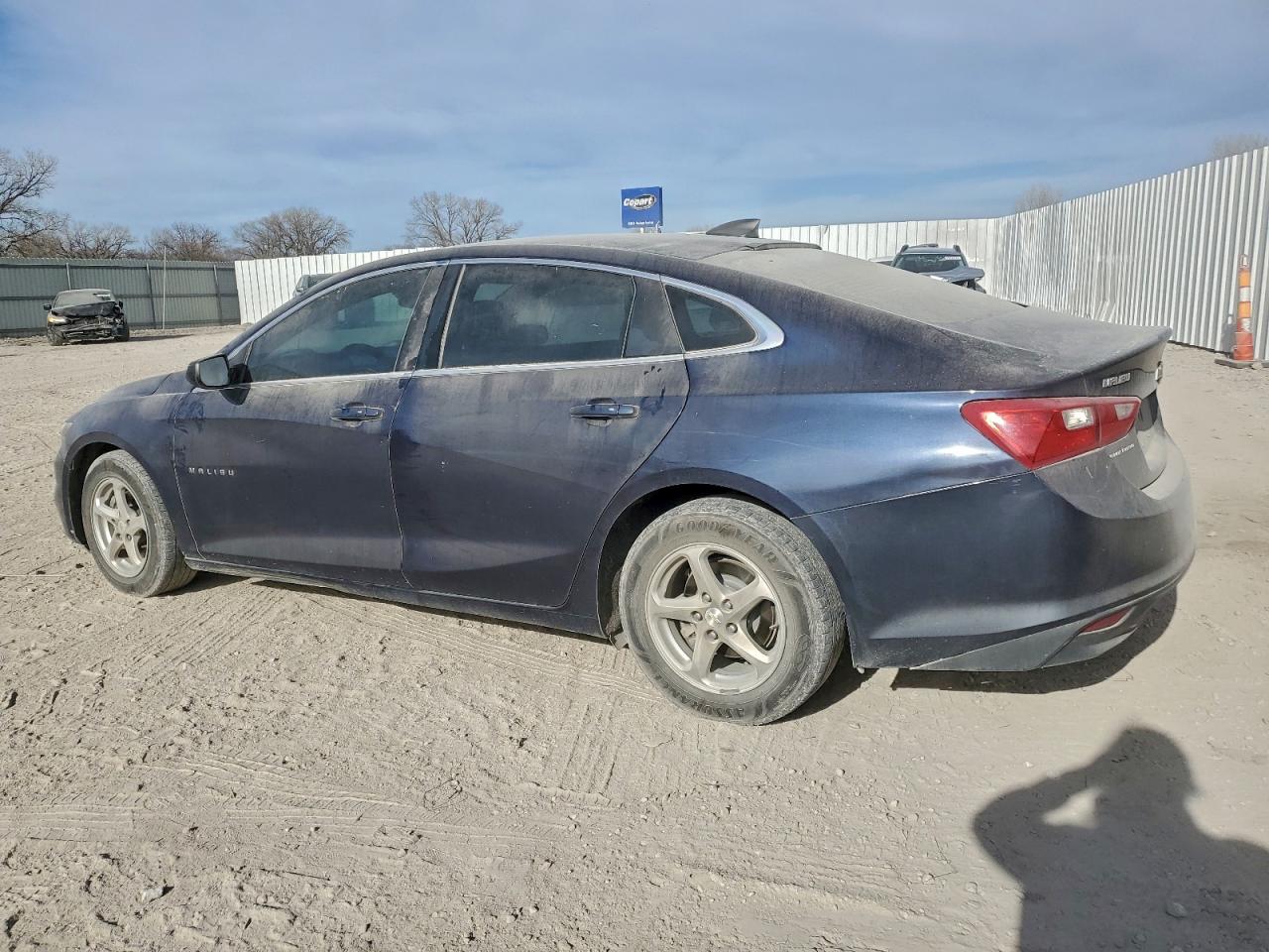 2016 CHEVROLET MALIBU LS photo 2