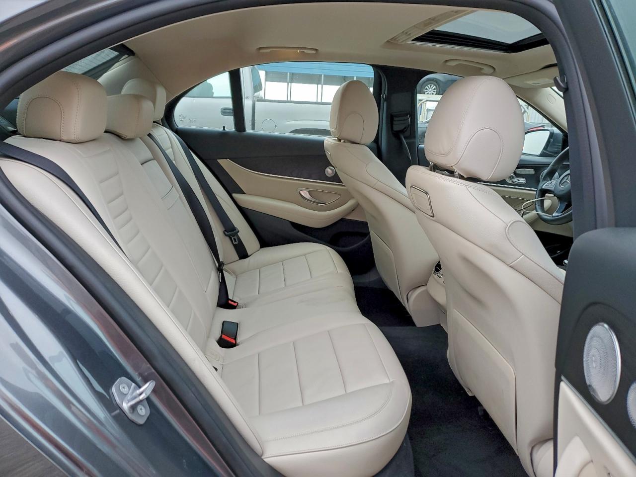 2018 MERCEDES-BENZ E 300 photo 28
