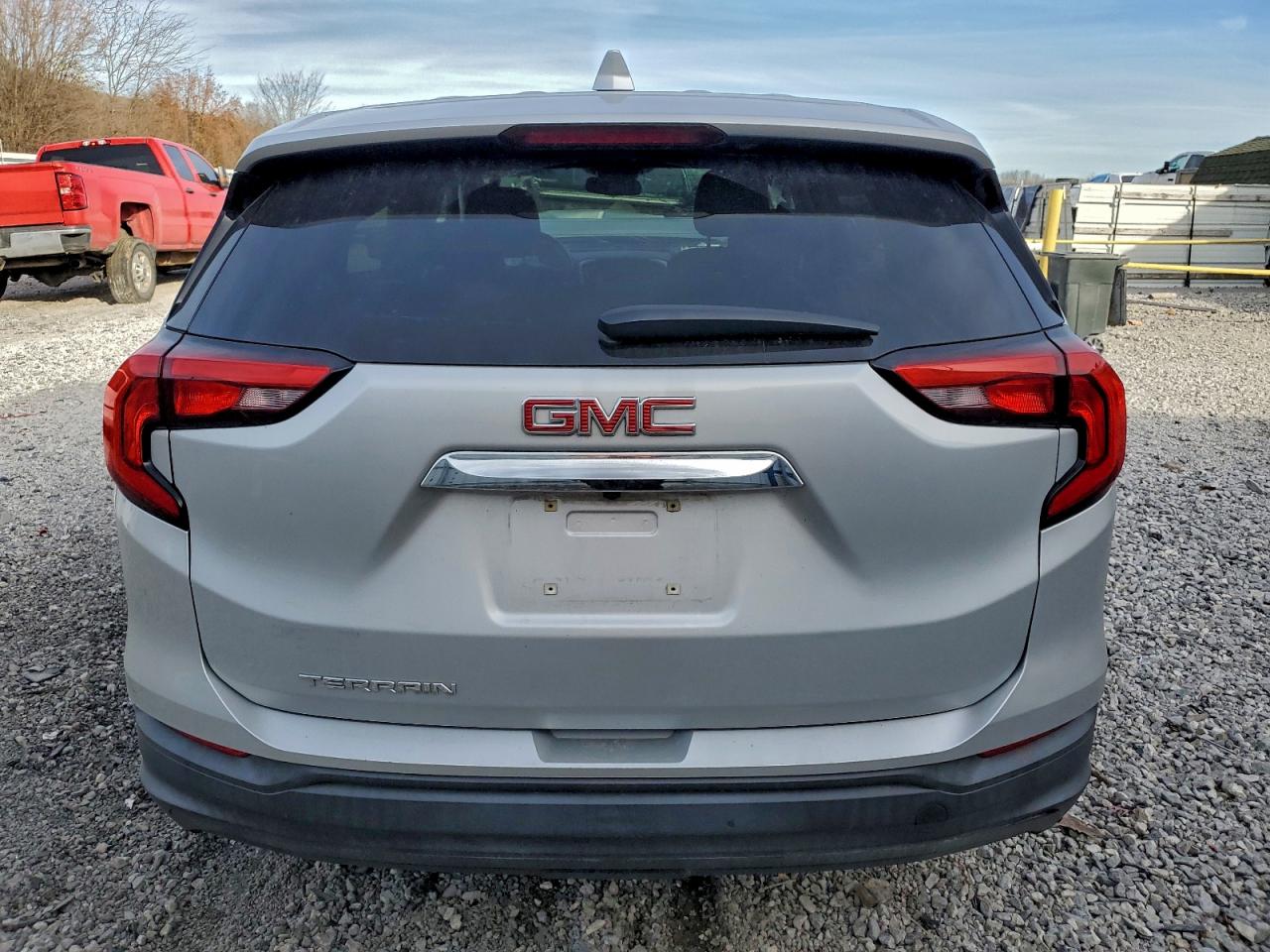 2018 GMC TERRAIN SLE photo 16