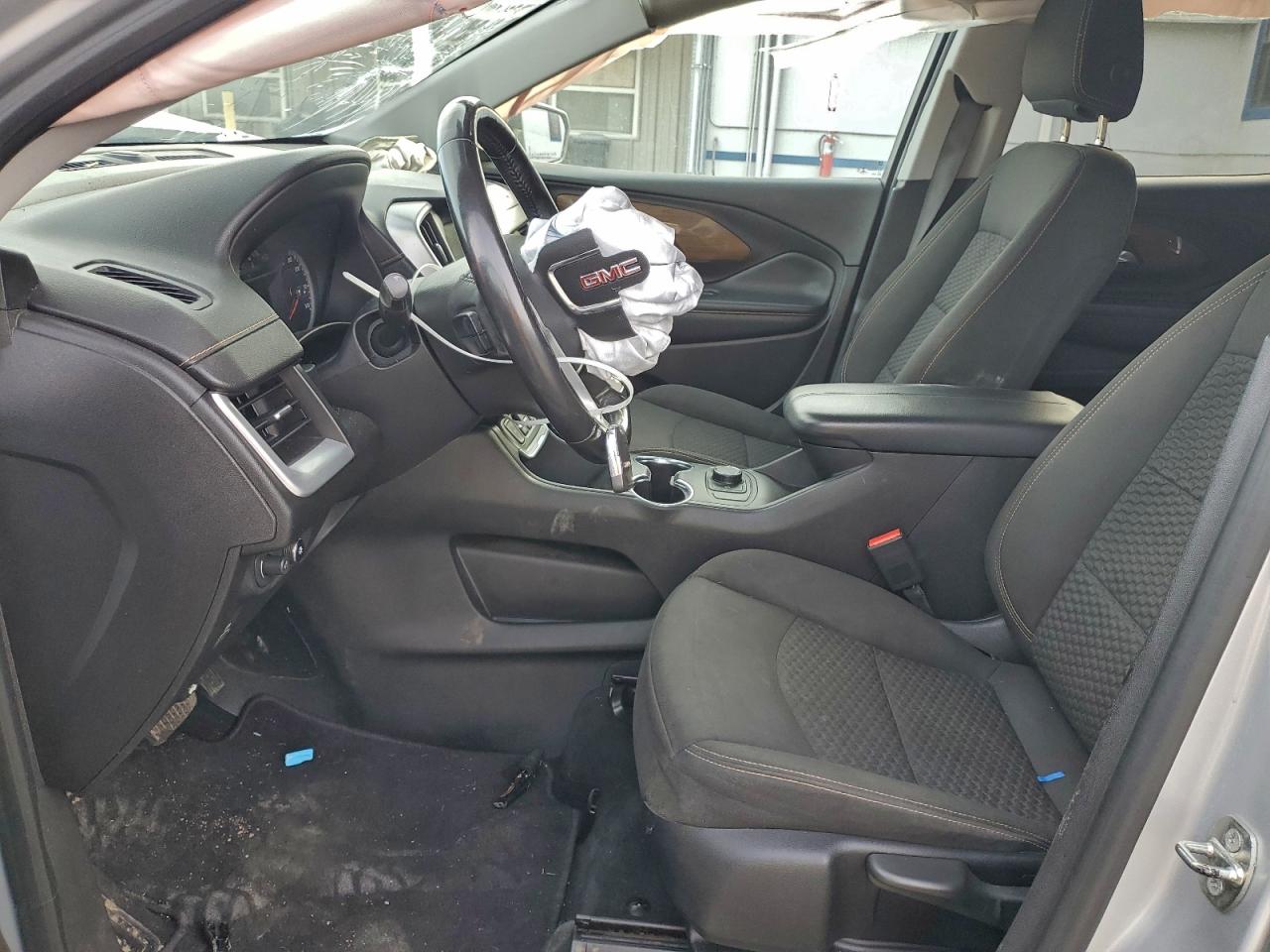 2018 GMC TERRAIN SLE photo 19