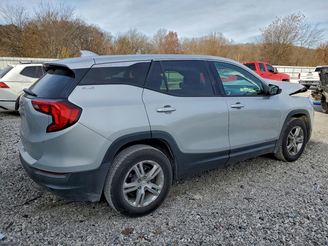 2018 GMC TERRAIN SLE photo 7