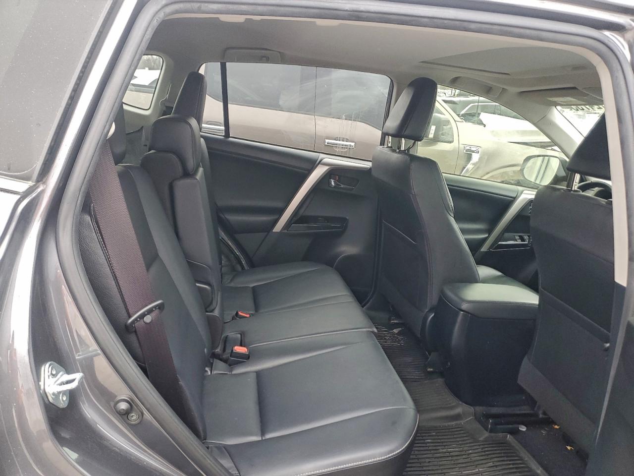 2016 TOYOTA RAV4 LIMITED photo 11