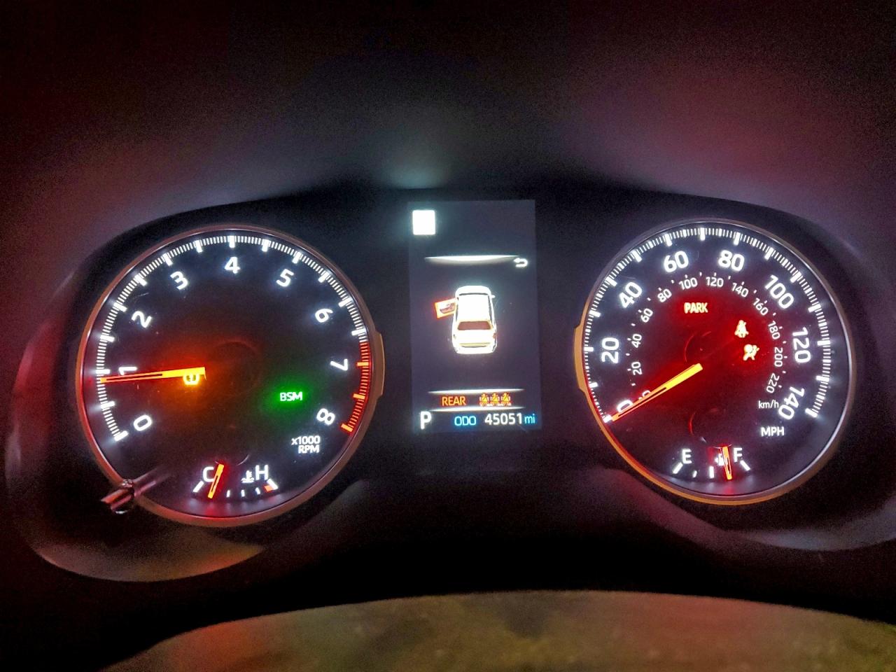 2021 TOYOTA RAV4 XLE photo 17