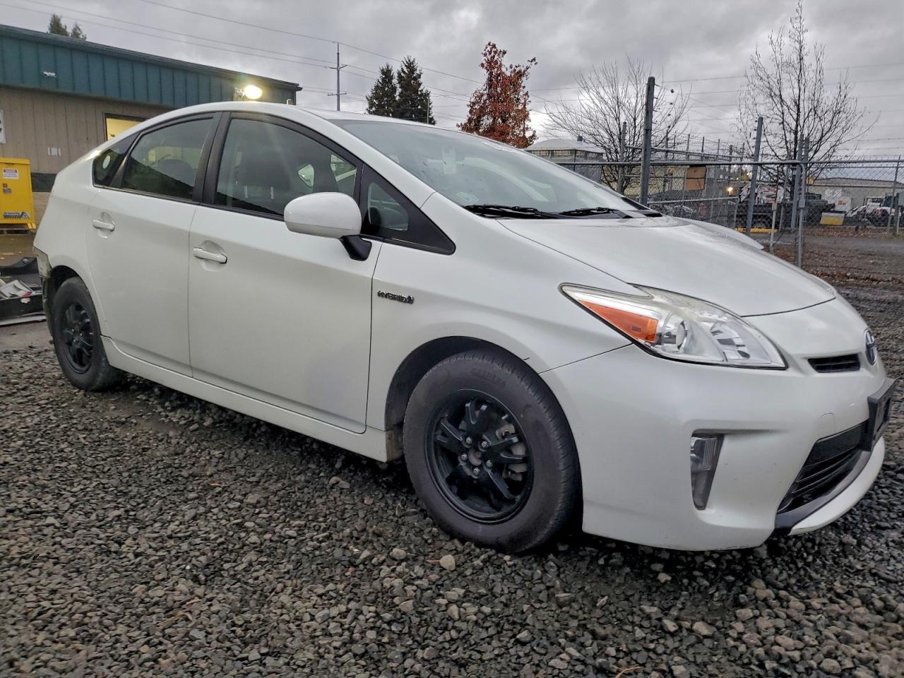 2015 TOYOTA PRIUS TWO photo 10