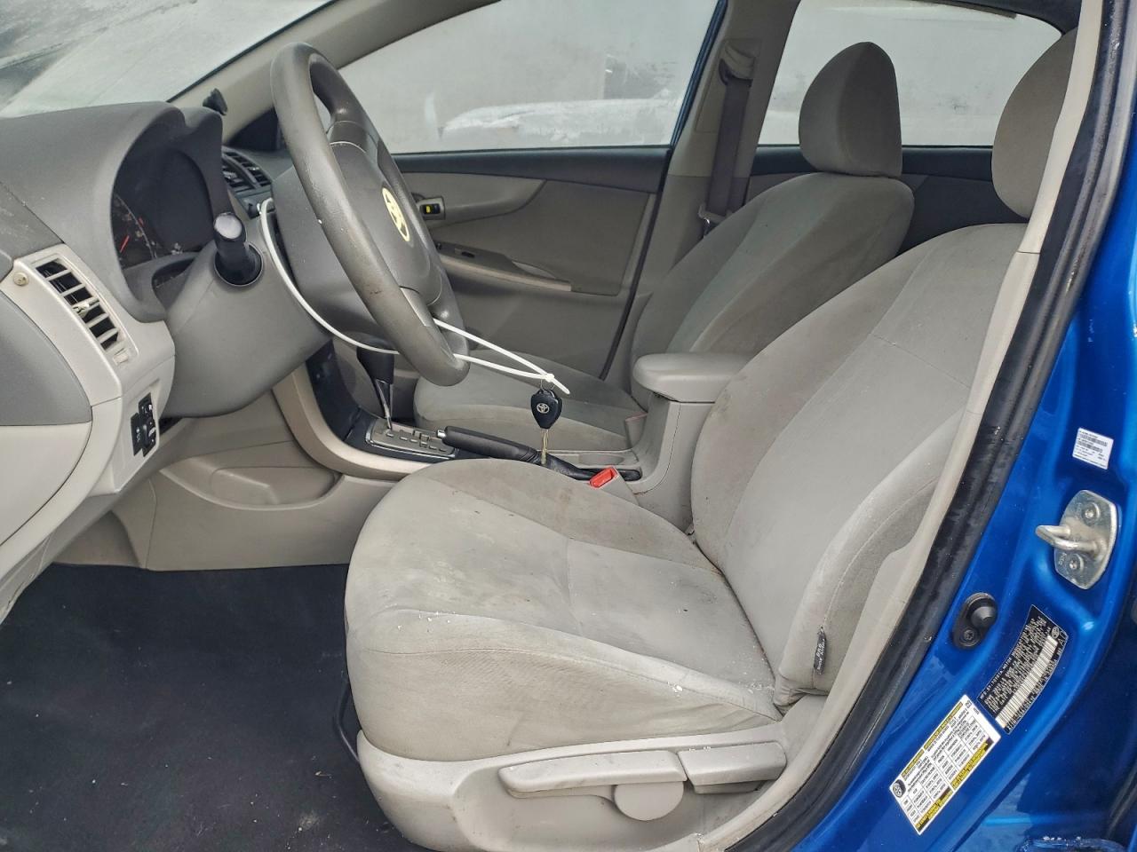 2010 TOYOTA COROLLA BASE photo 19