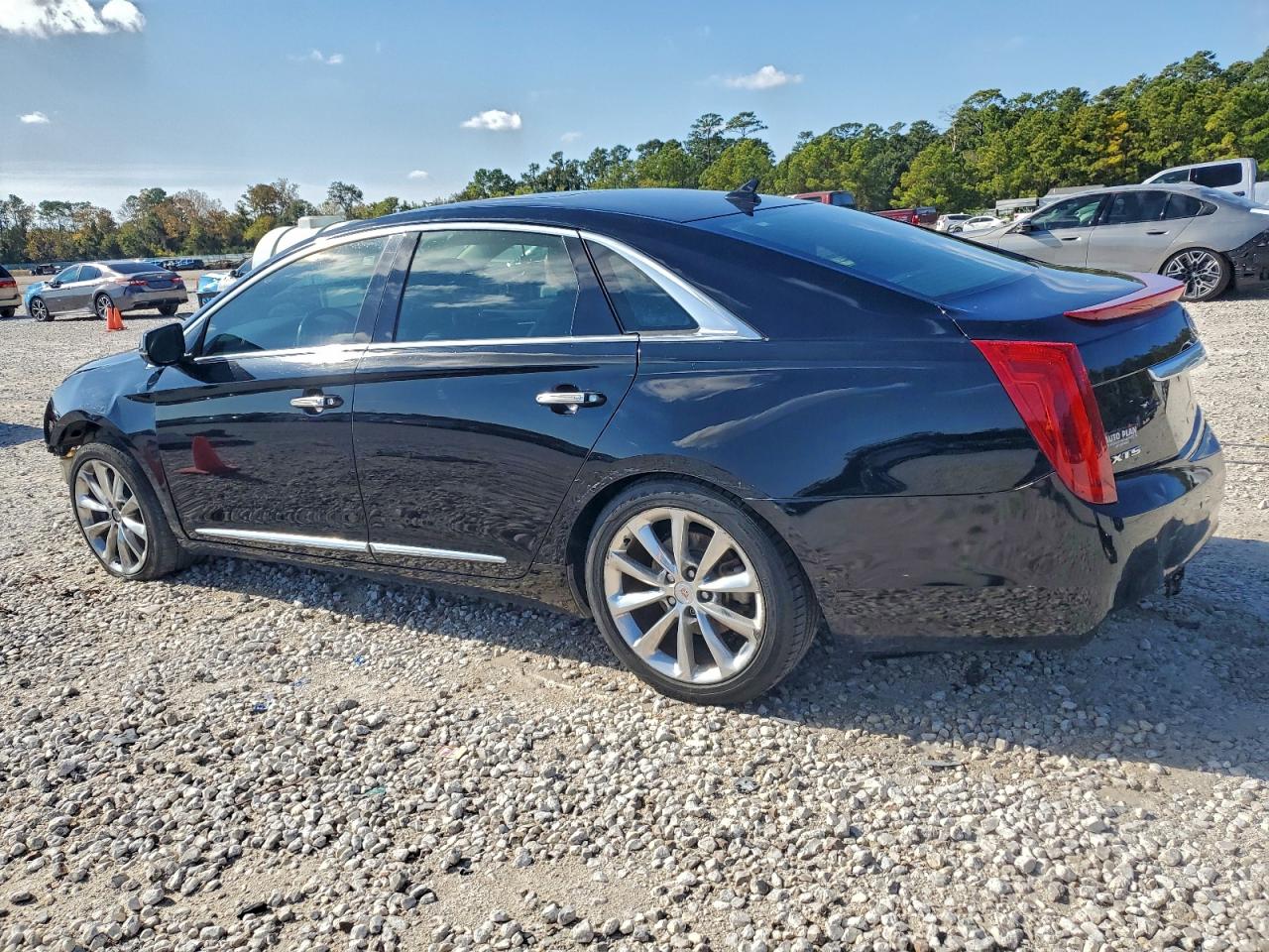 2014 CADILLAC XTS LUXURY COLLECTION photo 2