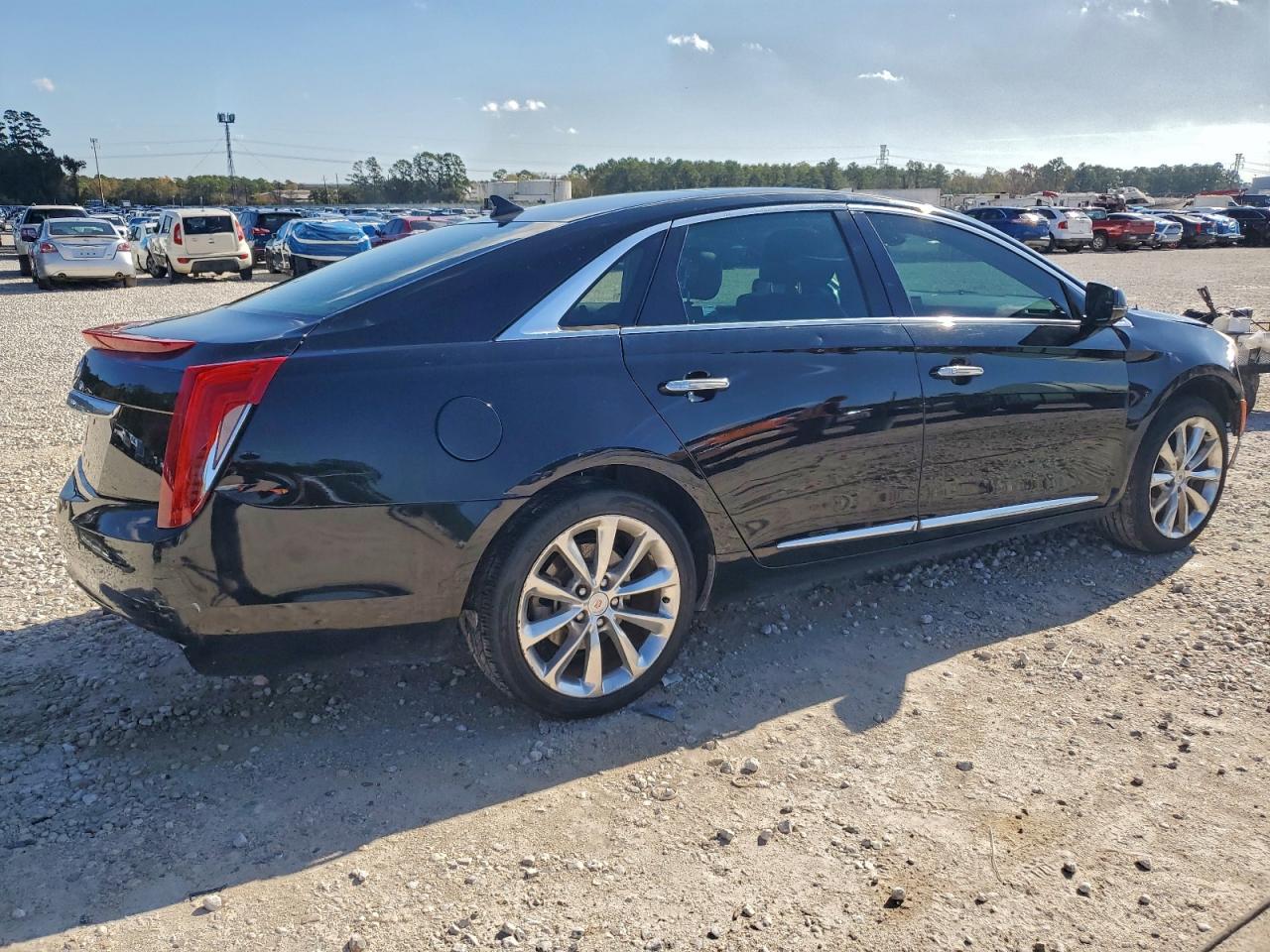 2014 CADILLAC XTS LUXURY COLLECTION photo 3