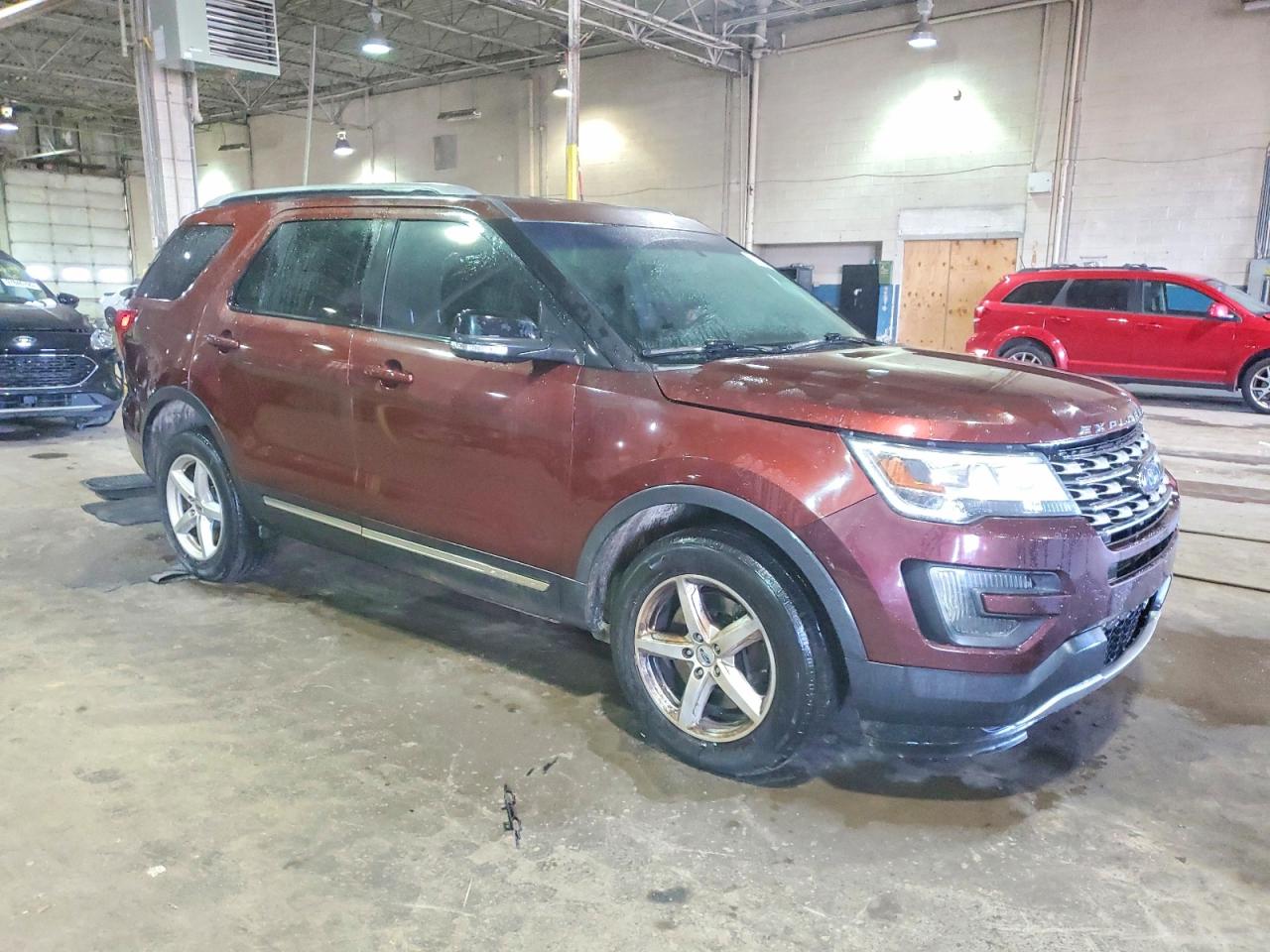 2016 FORD EXPLORER XLT photo 4