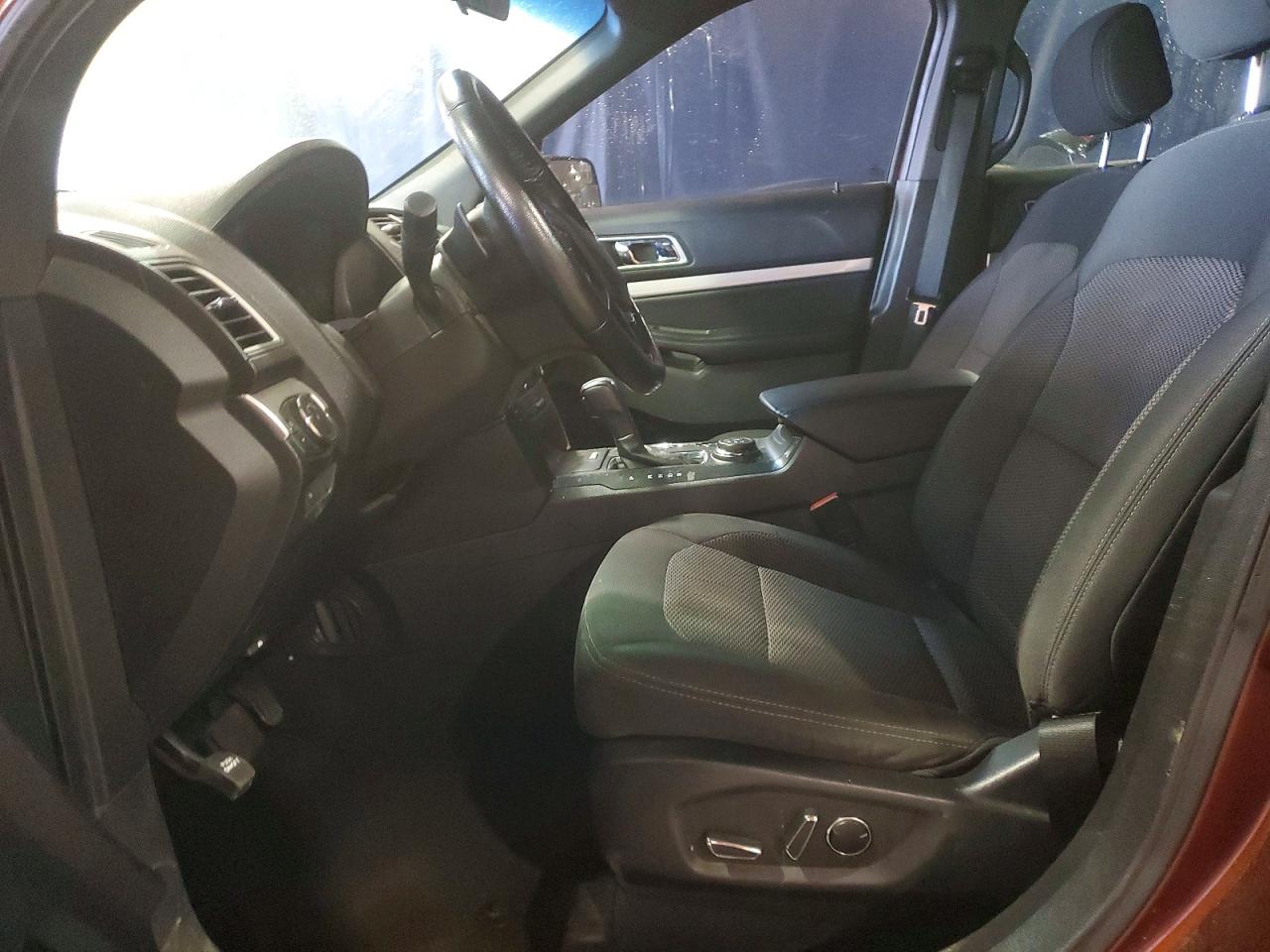 2016 FORD EXPLORER XLT photo 7