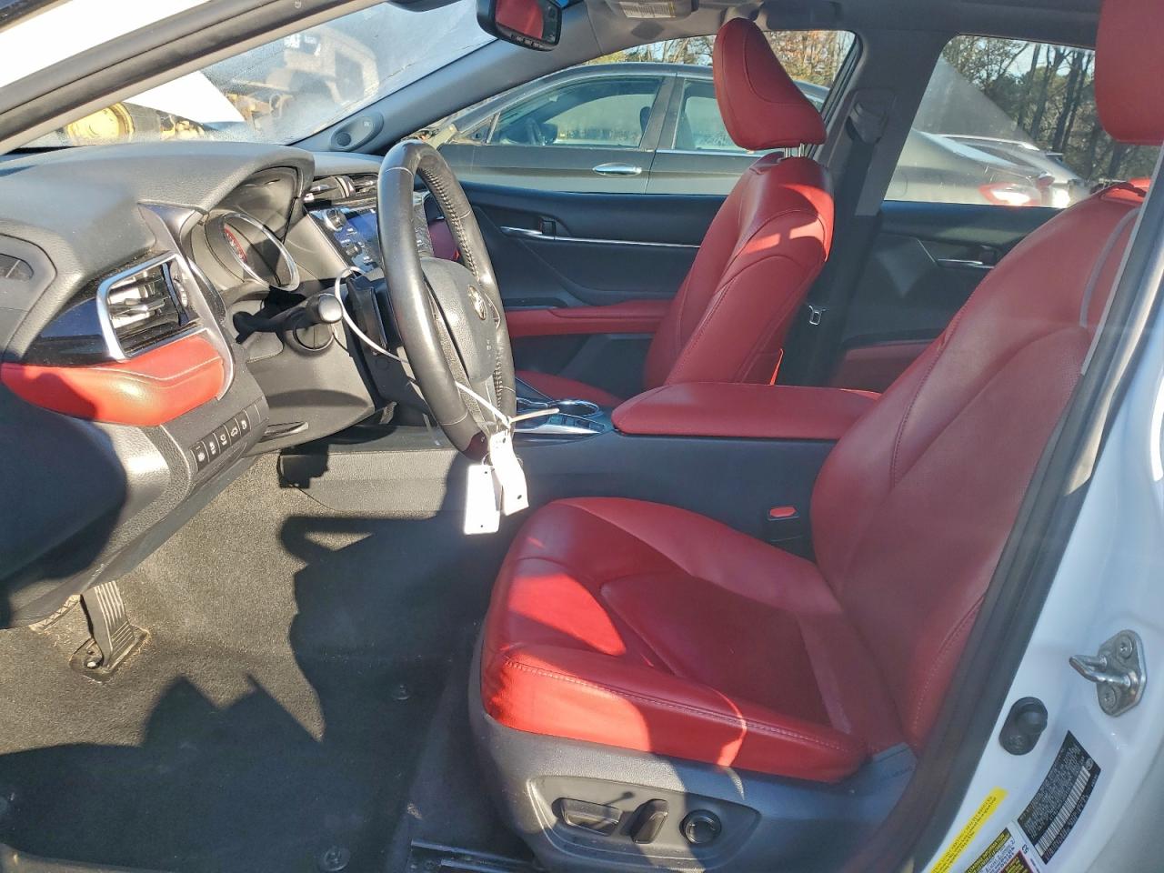 2018 TOYOTA CAMRY photo 13