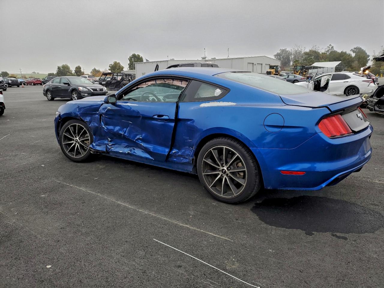 2017 FORD MUSTANG photo 2