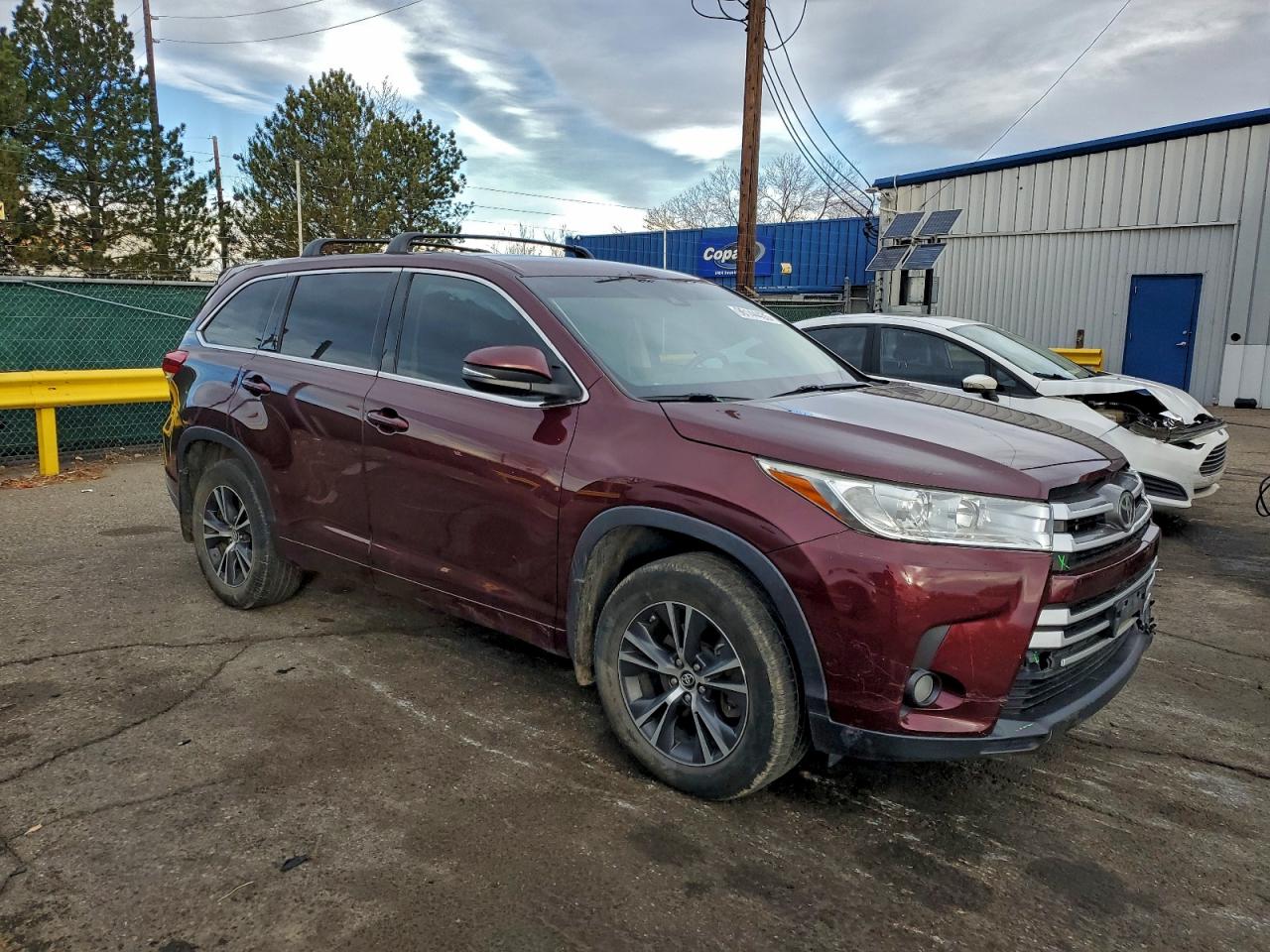 2018 TOYOTA HIGHLANDER LE PLUS photo 4