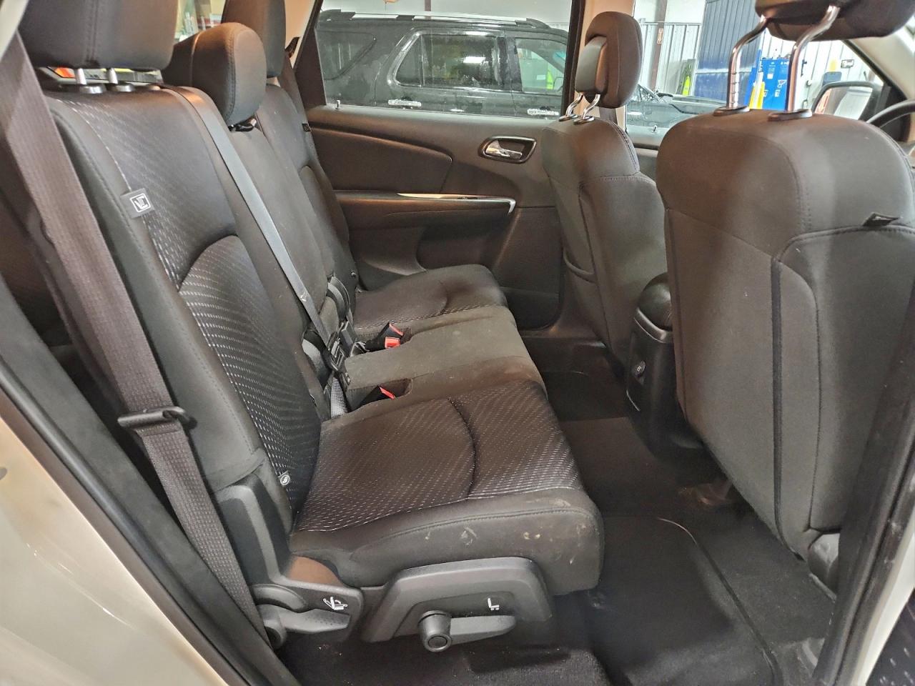 2018 DODGE JOURNEY SE photo 21