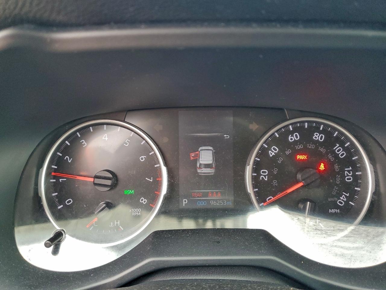 2021 TOYOTA RAV4 XLE photo 9