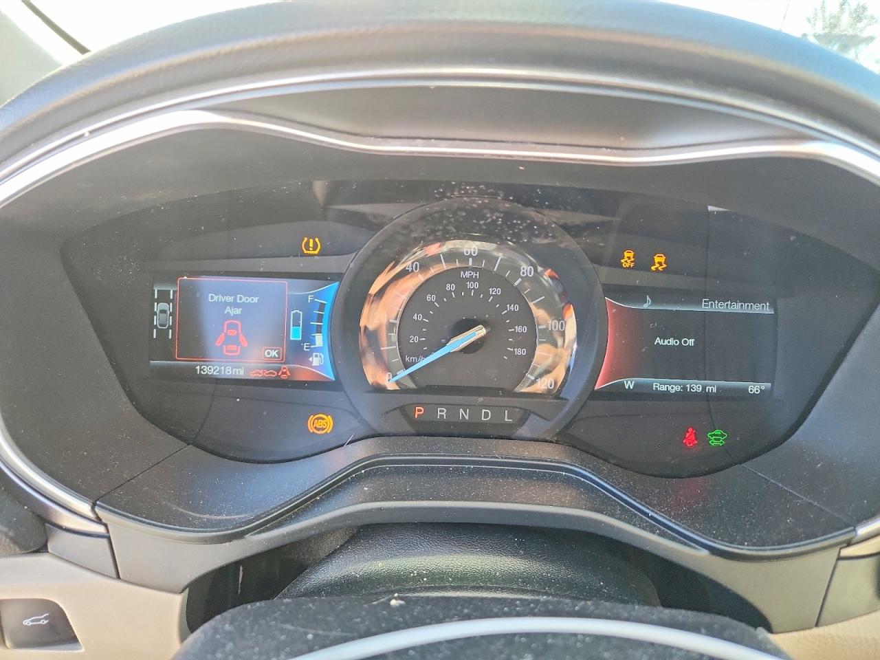 2019 FORD FUSION SE photo 9