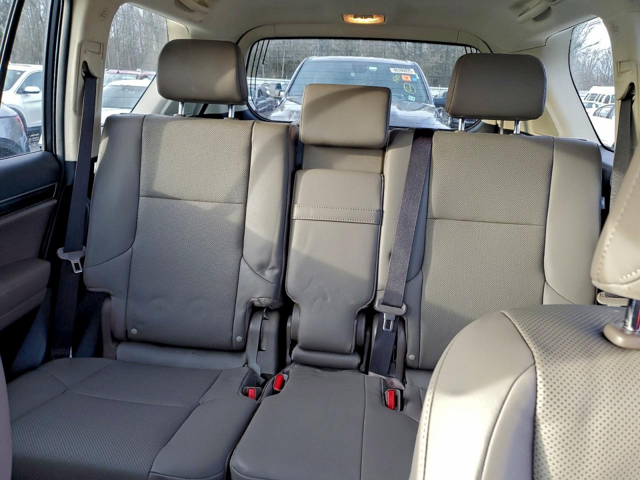 2023 LEXUS GX 460 photo 10