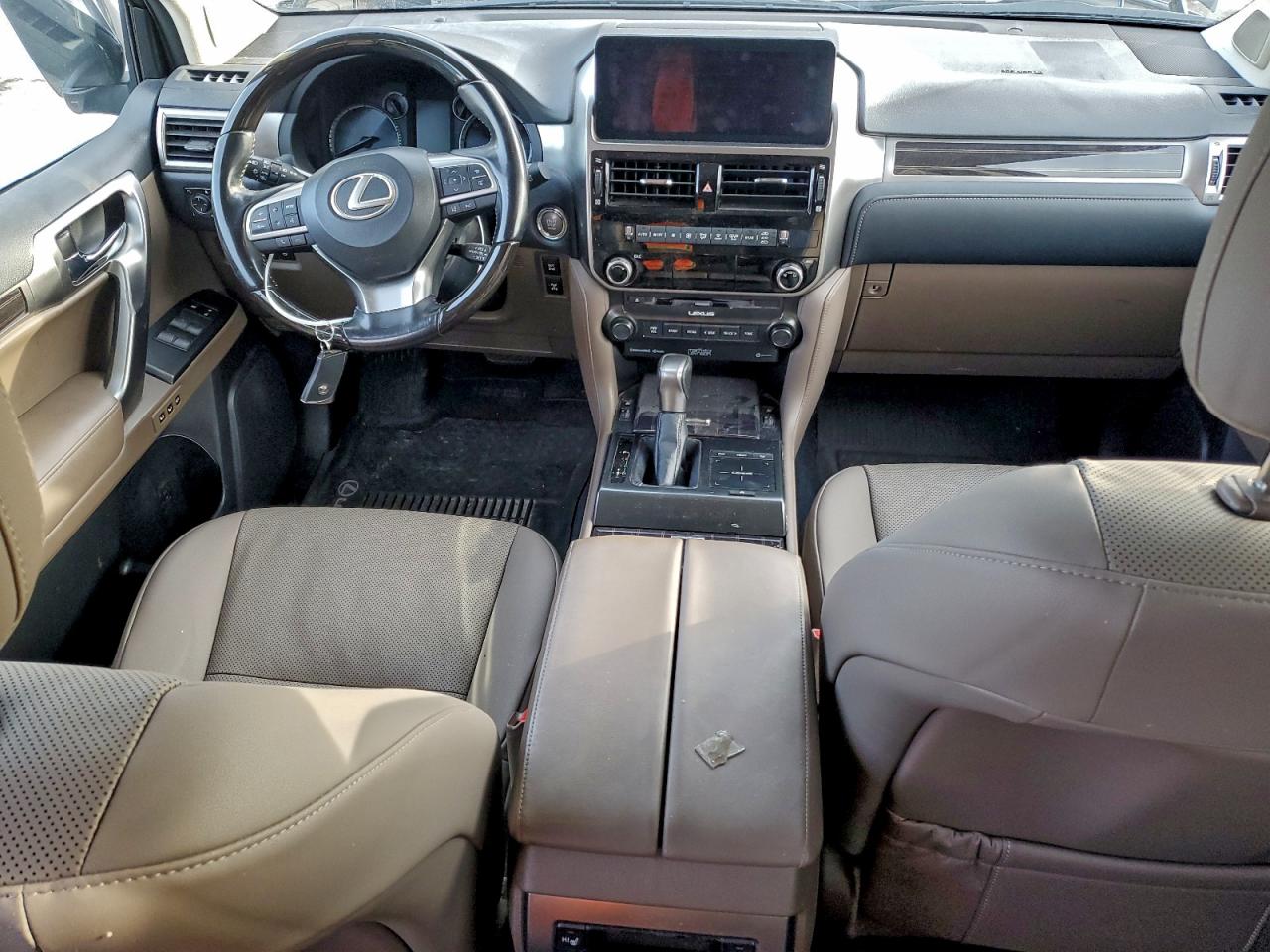 2023 LEXUS GX 460 photo 8