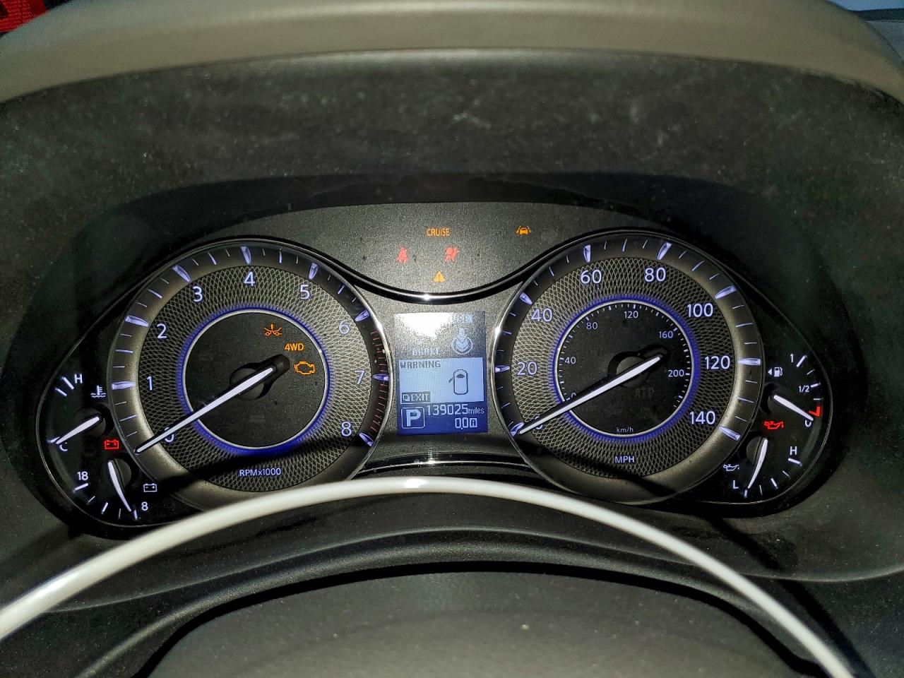 2017 INFINITI QX80 BASE photo 17