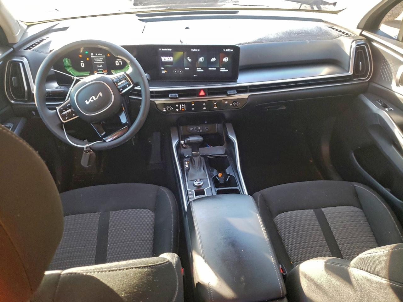 2024 KIA SORENTO LX photo 8