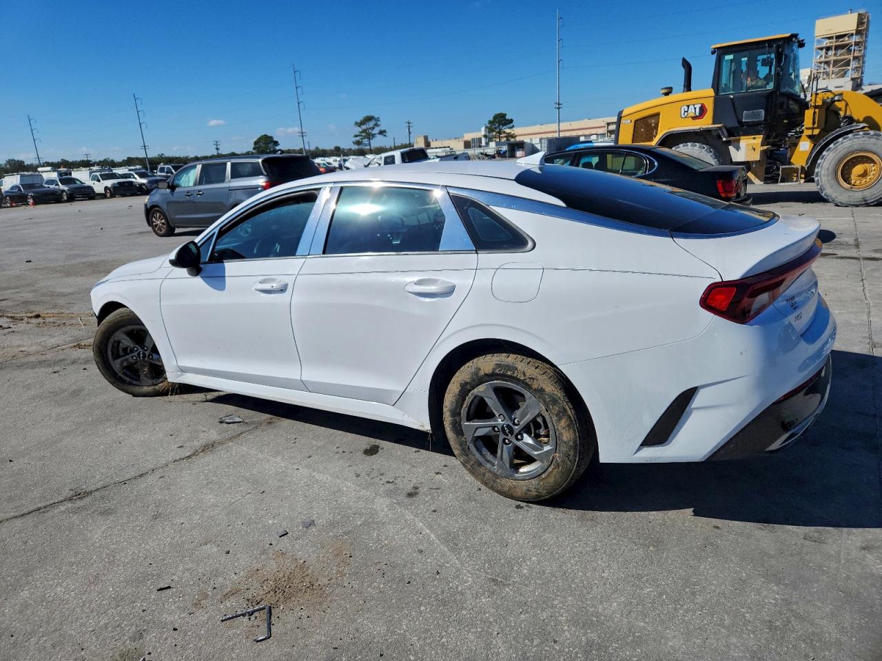 2023 KIA K5 LXS photo 2
