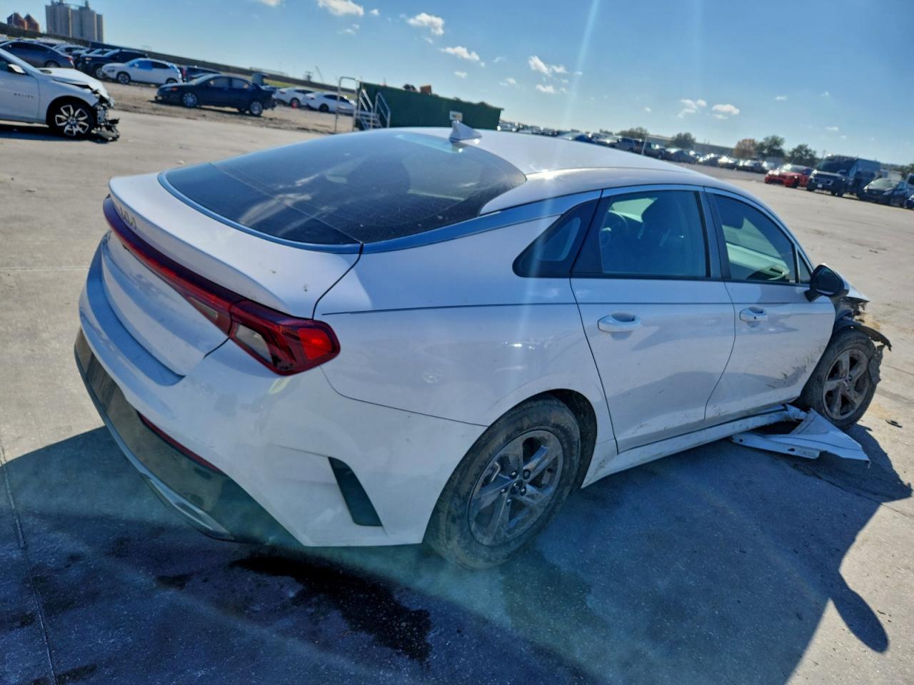 2023 KIA K5 LXS photo 3
