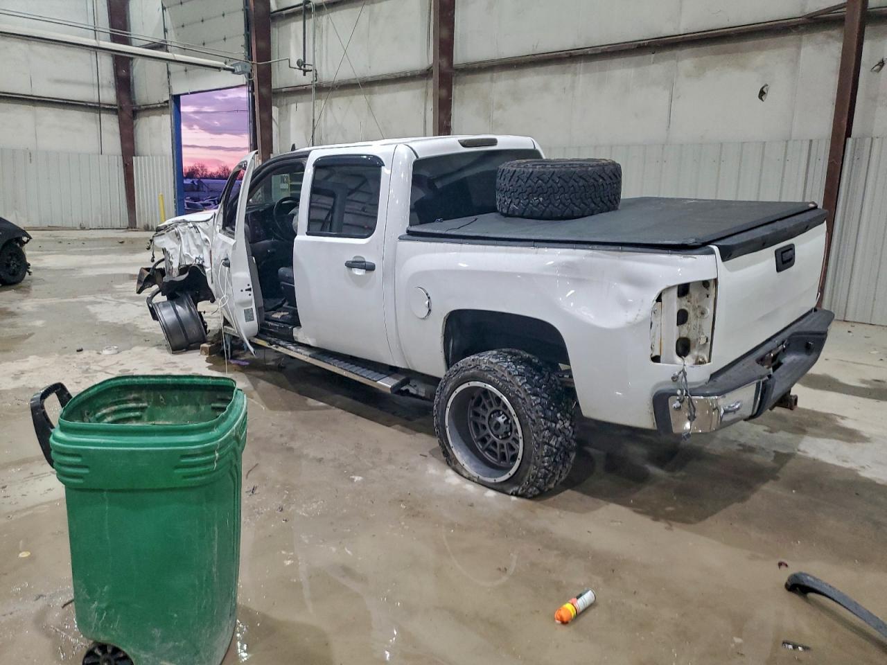 2013 CHEVROLET SILVERADO K1500 photo 4