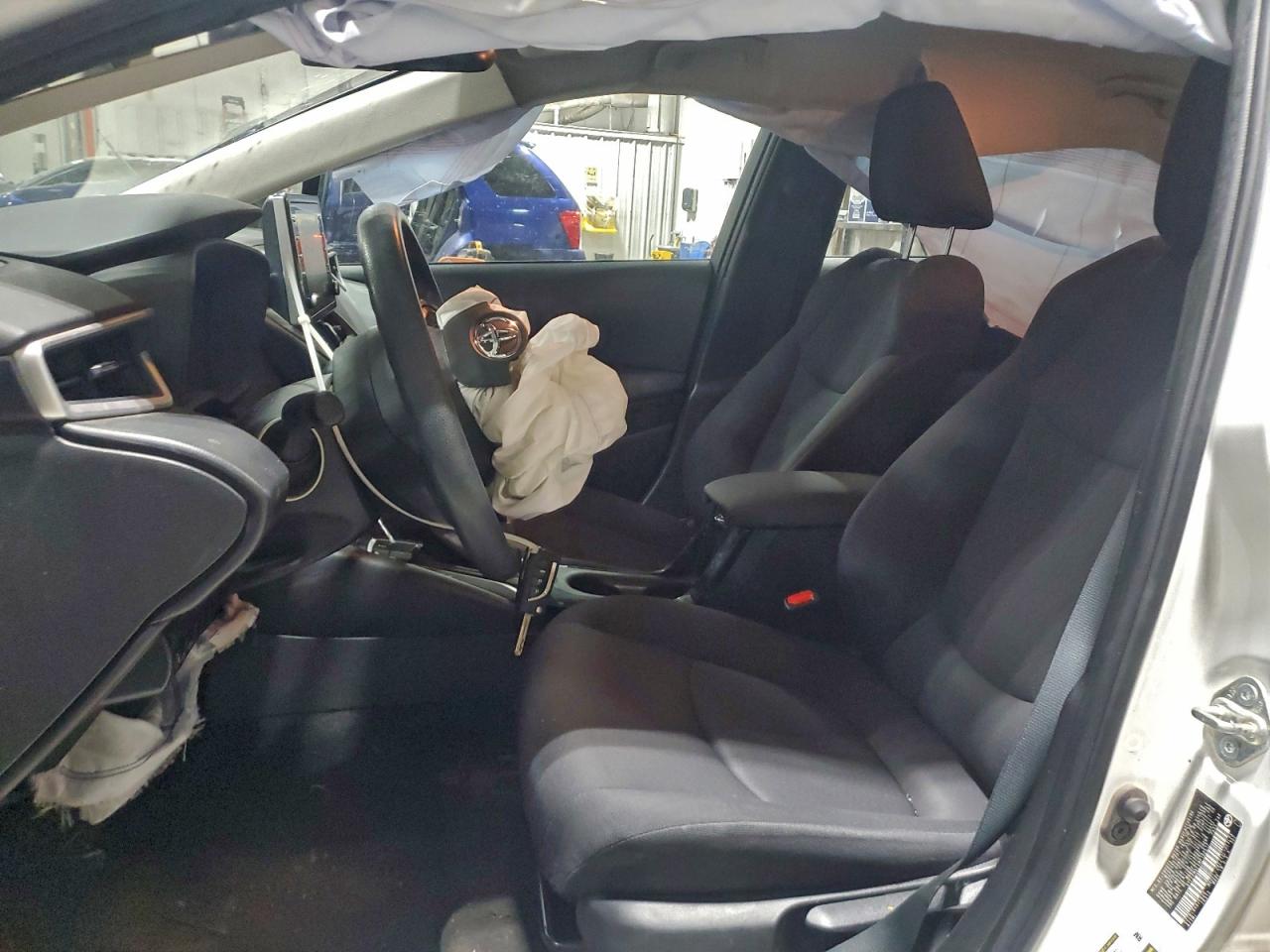 2021 TOYOTA COROLLA LE photo 13