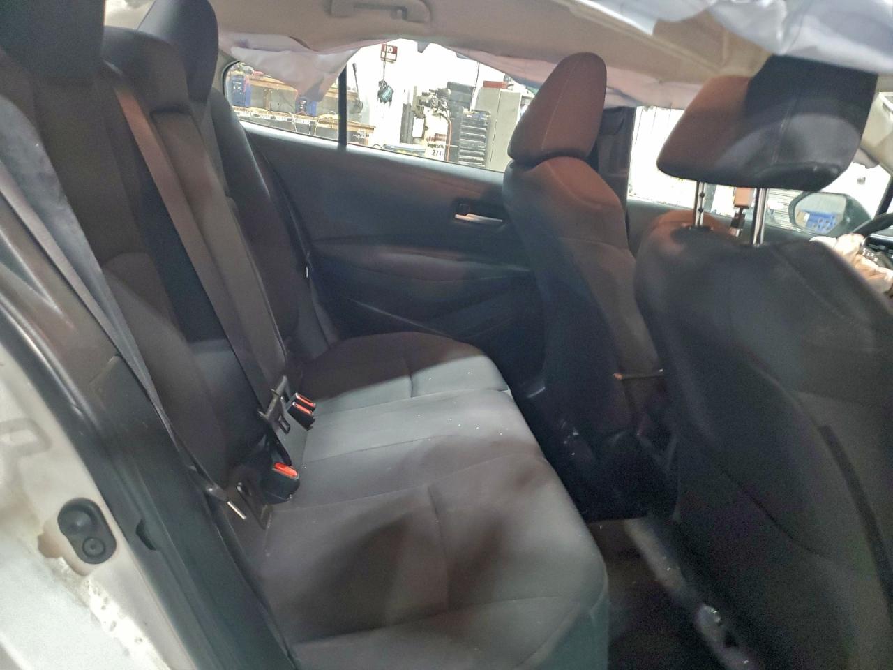 2021 TOYOTA COROLLA LE photo 19