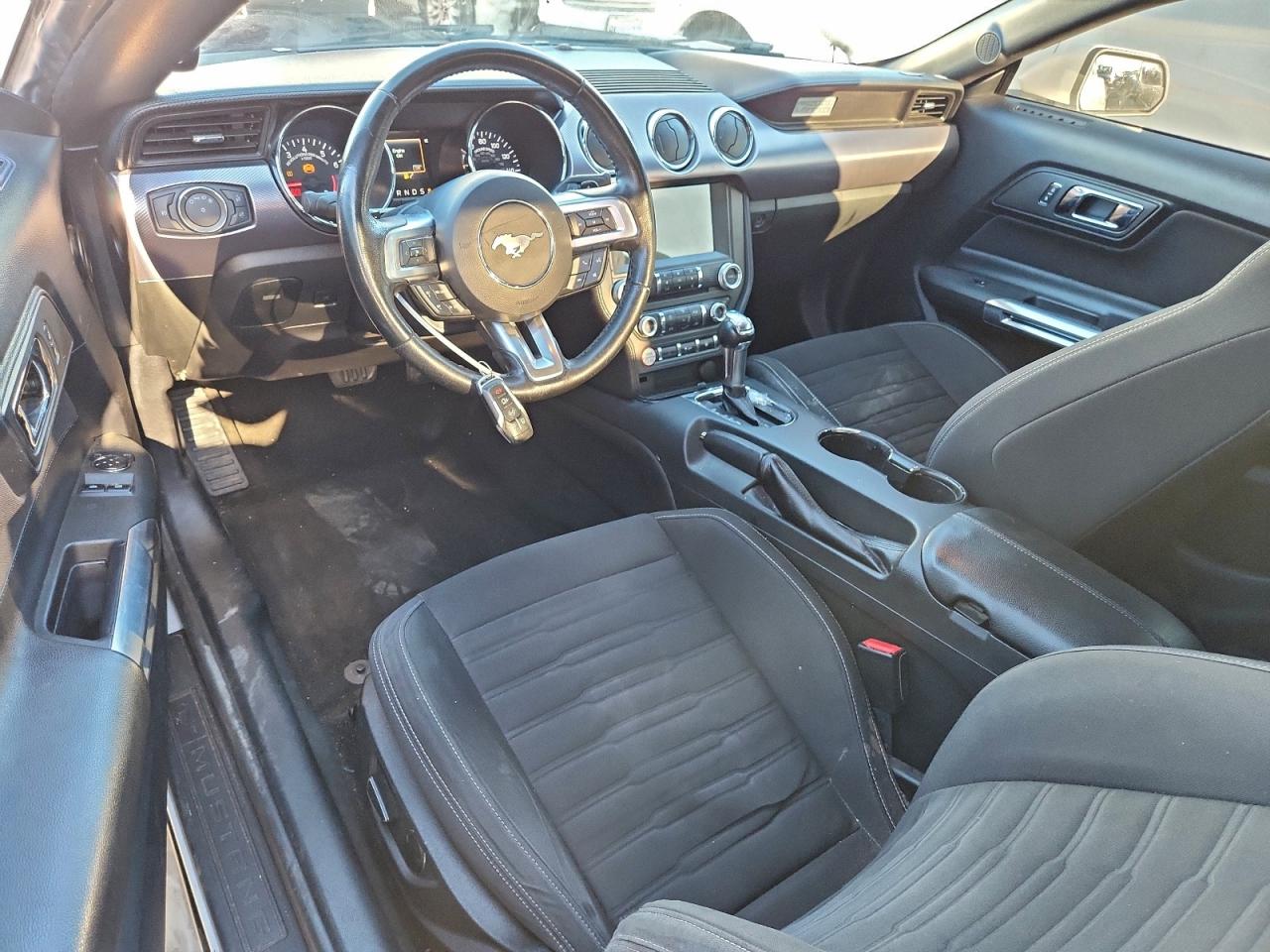 2016 FORD MUSTANG photo 8
