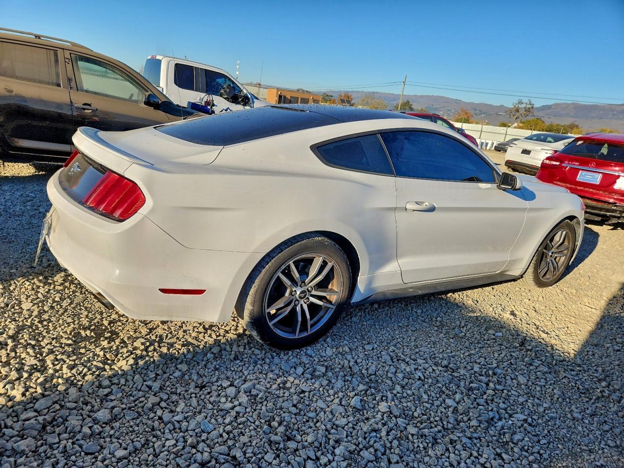 2016 FORD MUSTANG photo 3