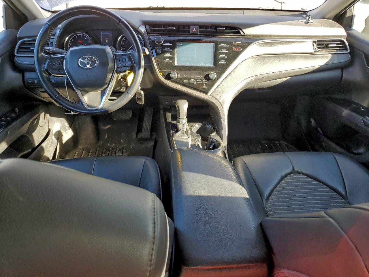 2019 TOYOTA CAMRY L photo 15
