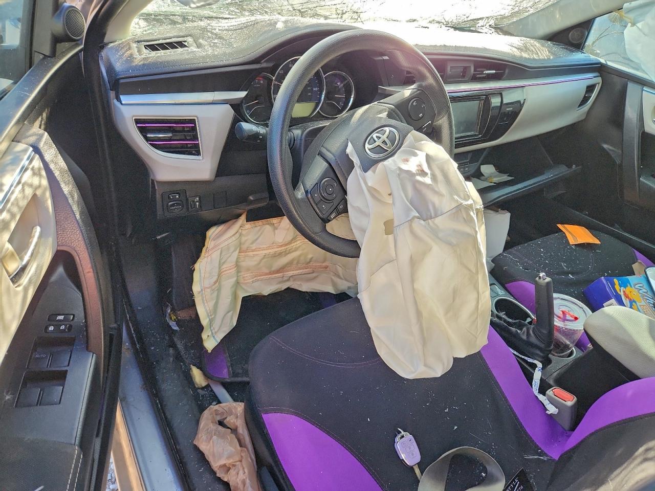 2015 TOYOTA COROLLA L photo 8