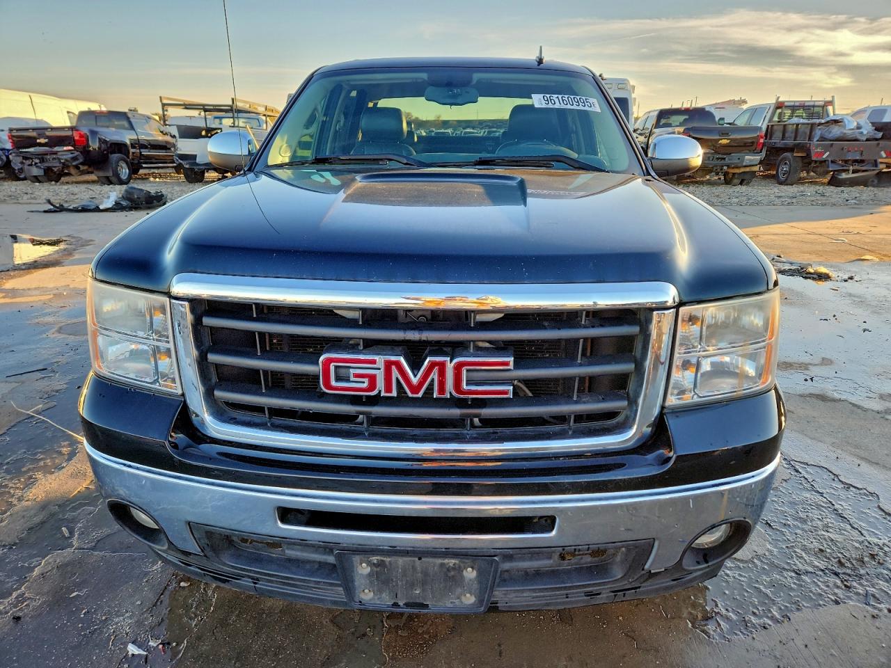 2010 GMC SIERRA C1500 SLE photo 9