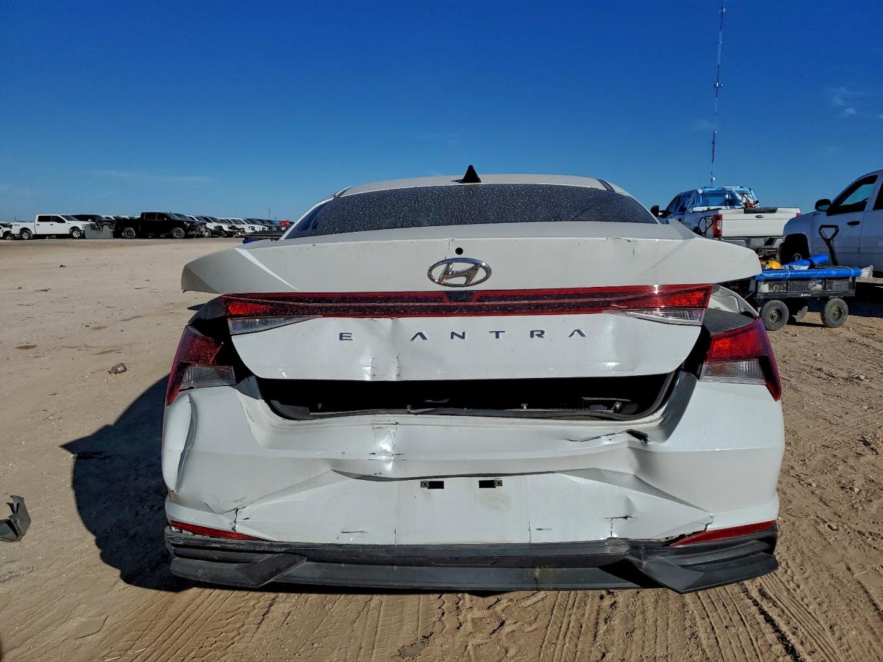 2021 HYUNDAI ELANTRA SEL photo 6