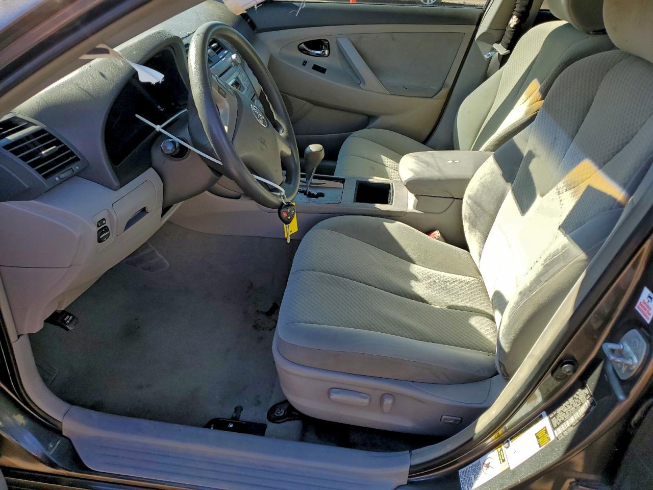 2008 TOYOTA CAMRY LE photo 19
