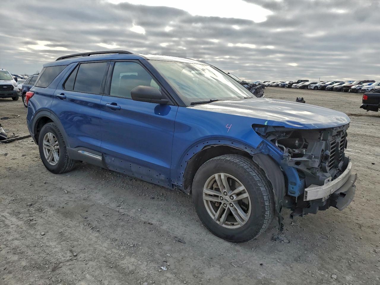 2020 FORD EXPLORER XLT photo 10