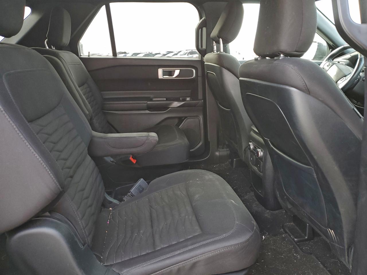 2020 FORD EXPLORER XLT photo 31