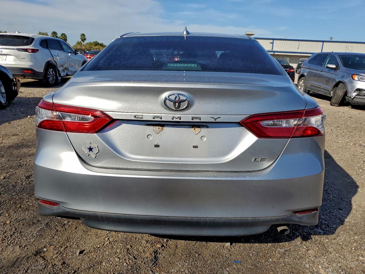 2020 TOYOTA CAMRY LE photo 11
