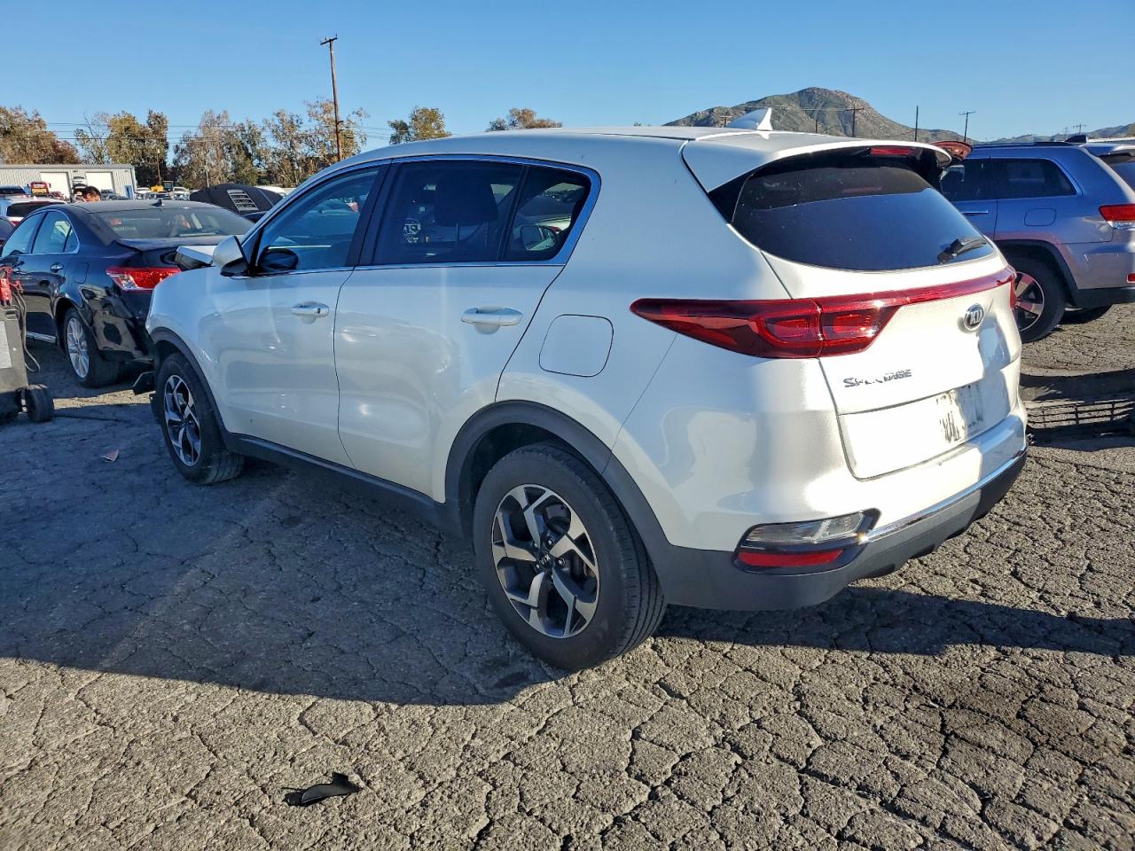 2021 KIA SPORTAGE LX photo 2