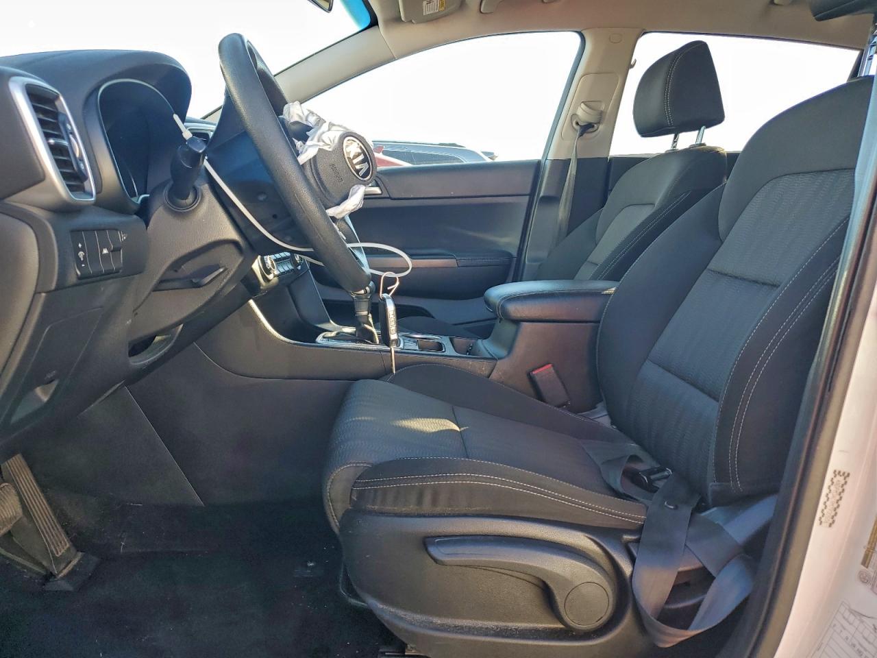 2021 KIA SPORTAGE LX photo 7