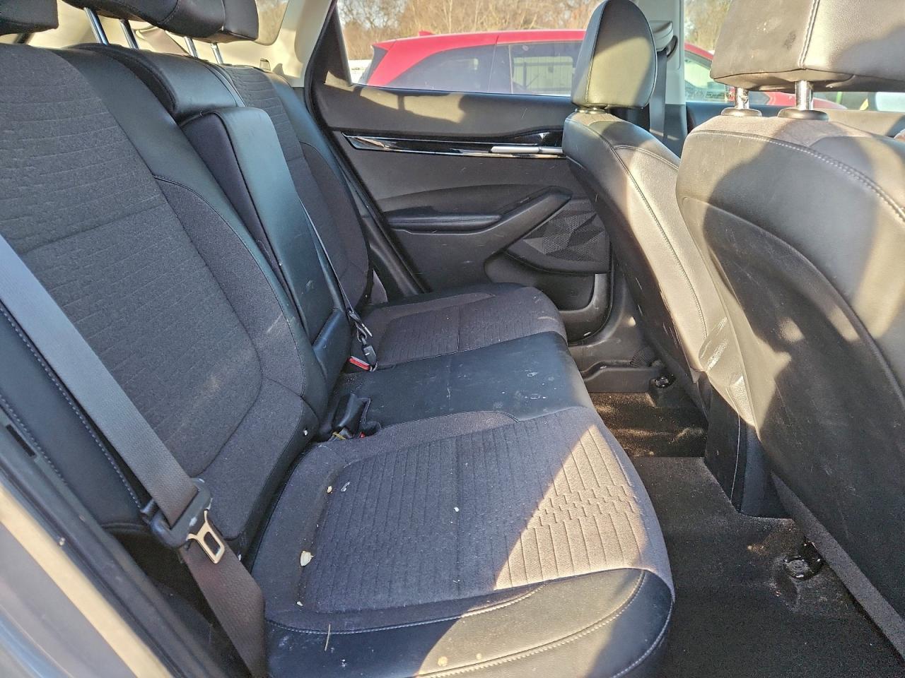 2021 KIA SELTOS S photo 11