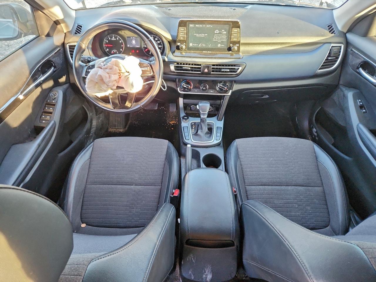 2021 KIA SELTOS S photo 8