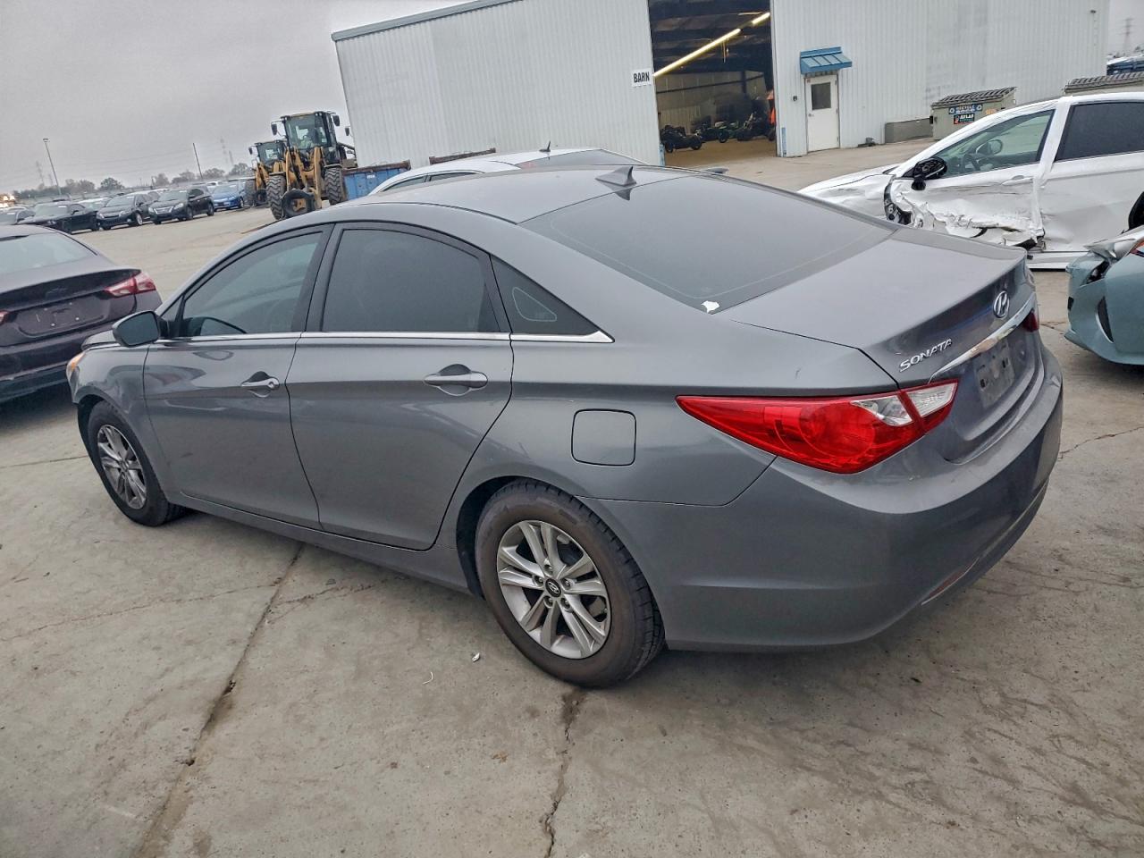 2013 HYUNDAI SONATA GLS photo 2