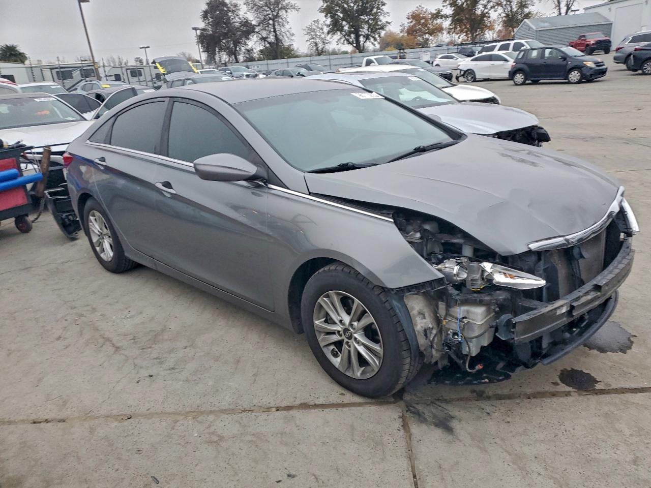 2013 HYUNDAI SONATA GLS photo 4