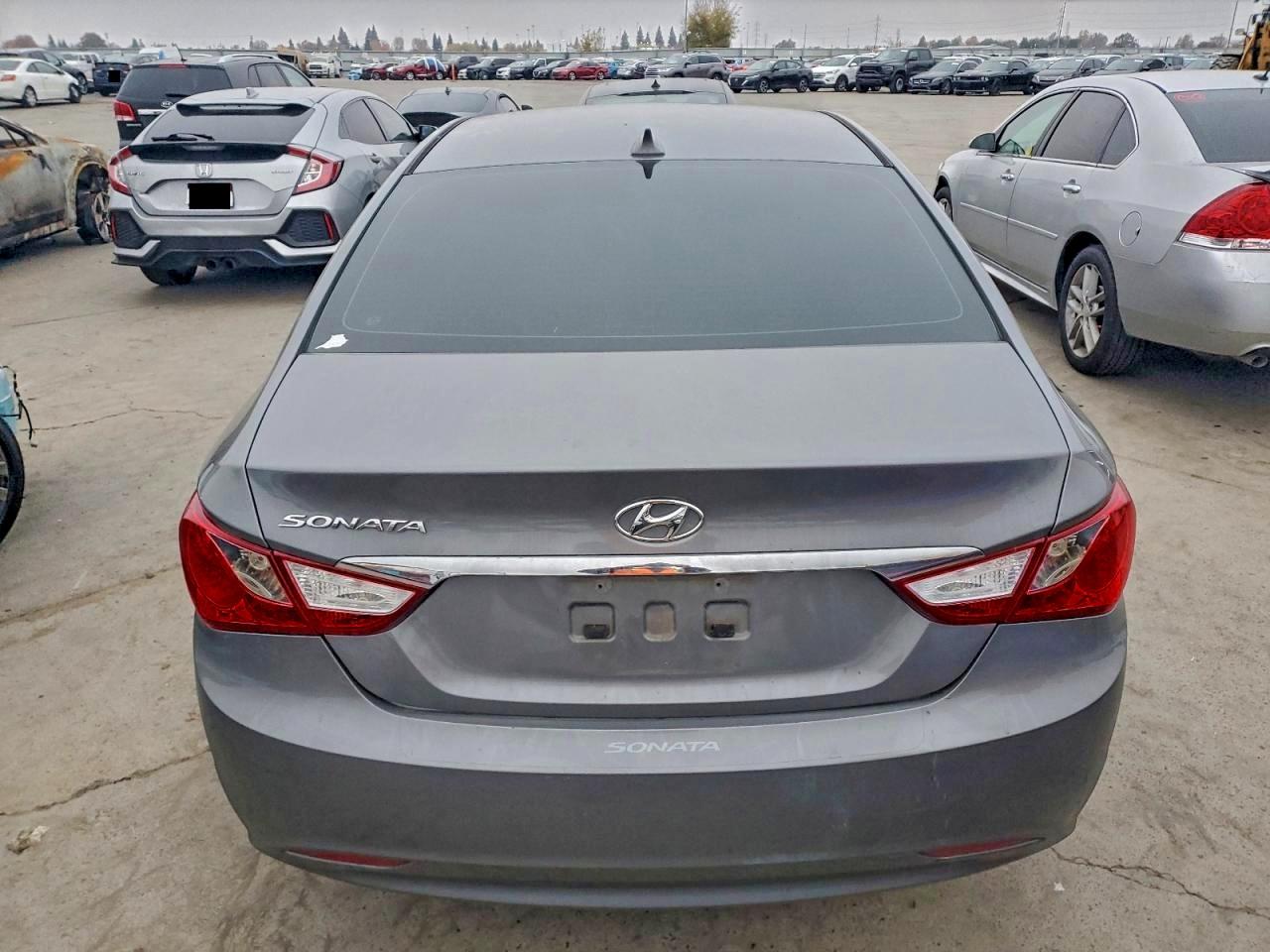 2013 HYUNDAI SONATA GLS photo 6