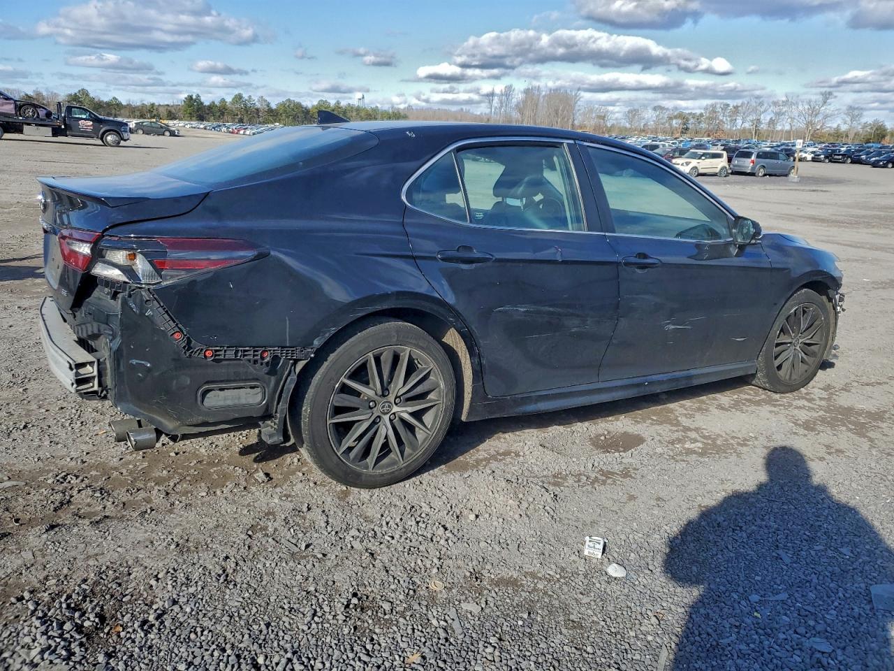 2022 TOYOTA CAMRY SE photo 5
