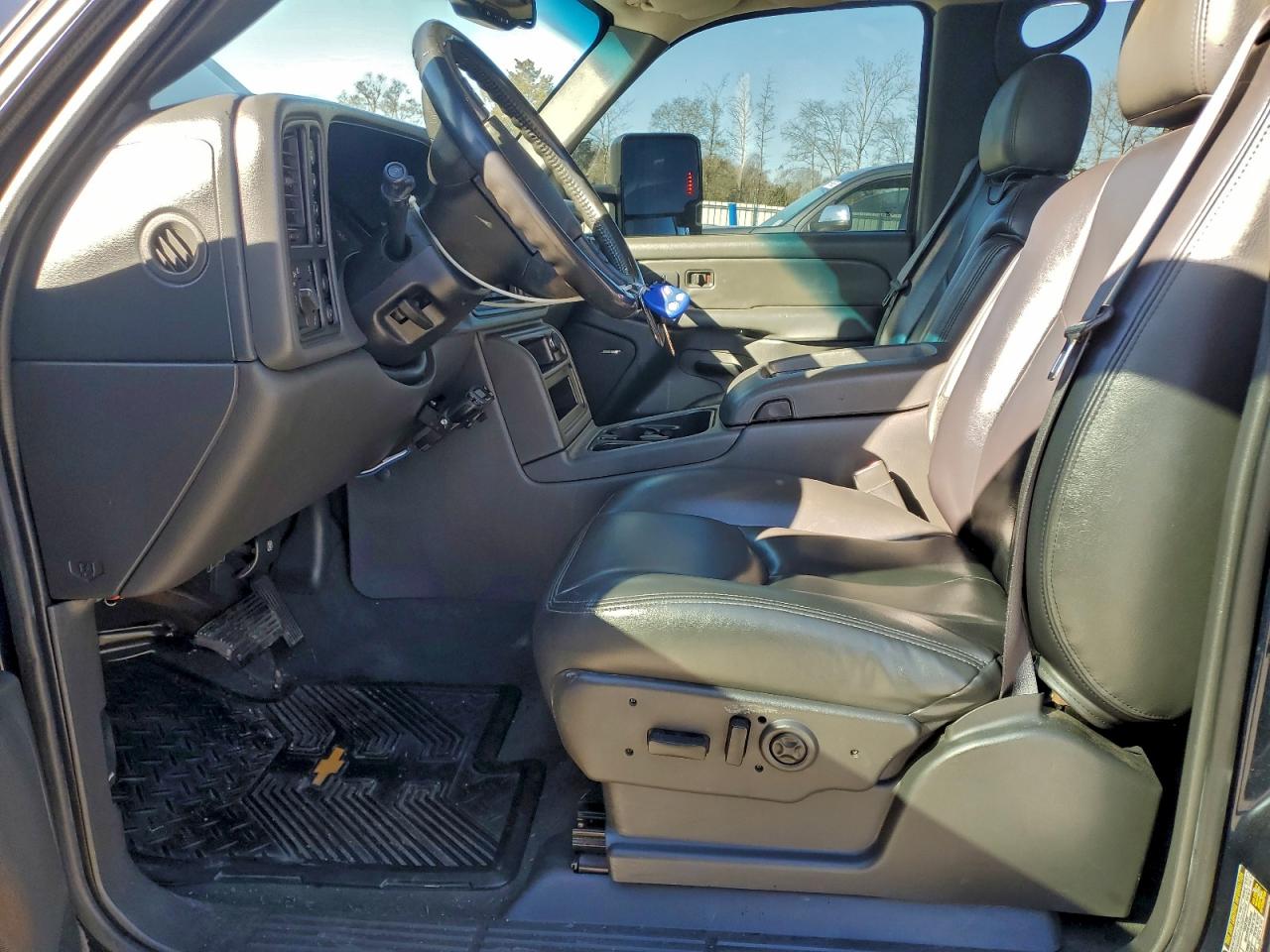 2004 CHEVROLET AVALANCHE K1500 photo 7