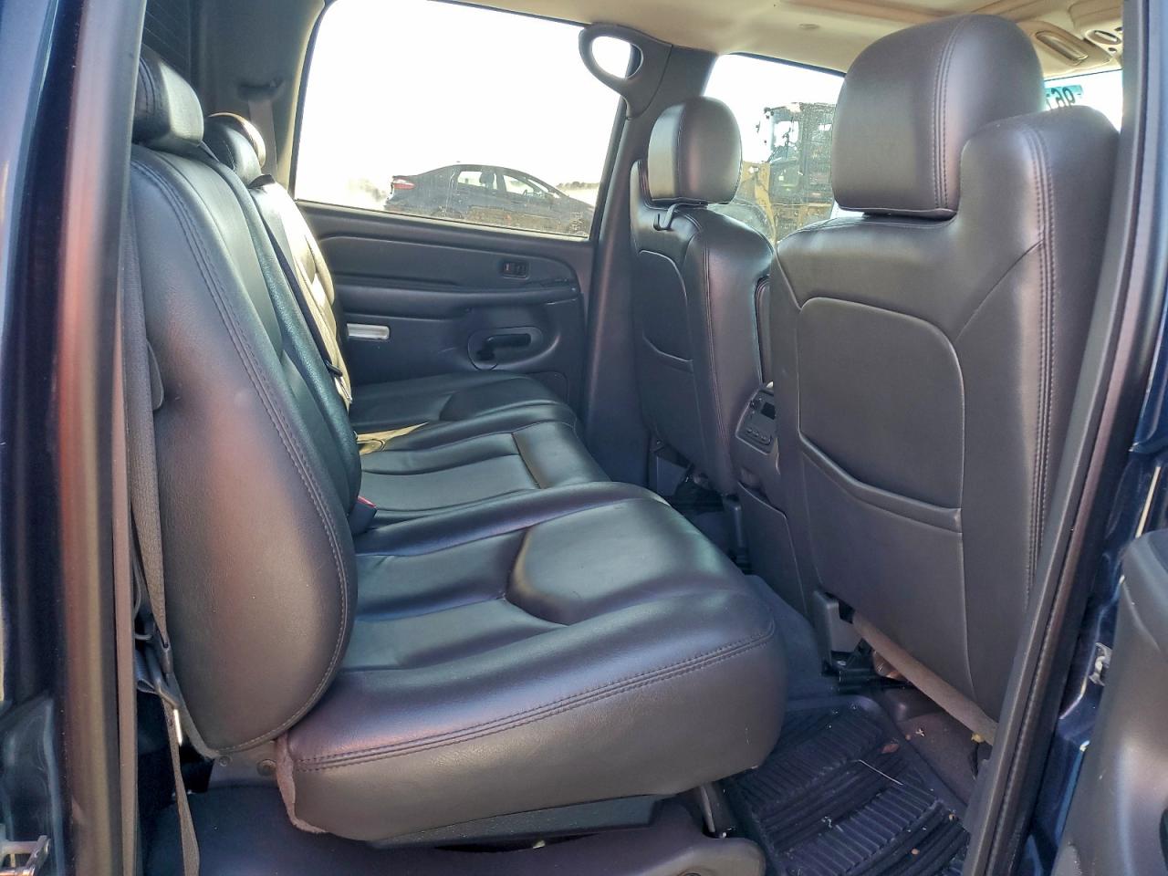 2004 CHEVROLET AVALANCHE K1500 photo 10